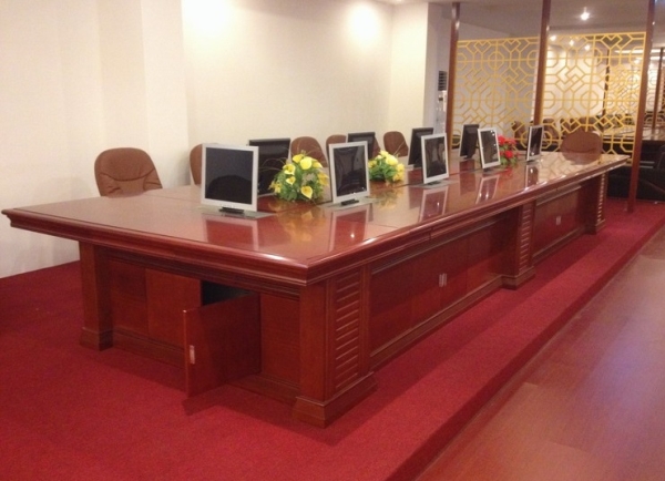 常規(guī)升降器升降會議桌
